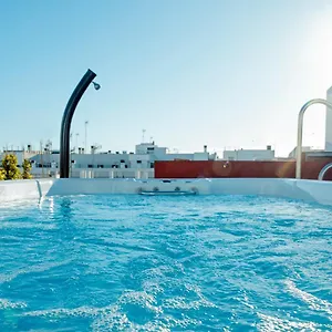 https://luz-de-gades-suites-spa-gym-adults-only-18a.es-andalucia.com